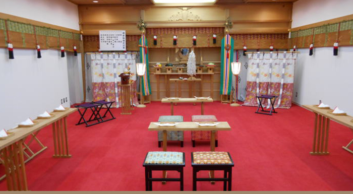 固い絆を優しく包み込む光の空間